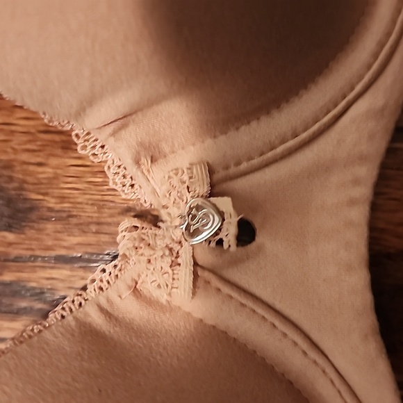 Victoria's Secret bra - Picture 4 of 6